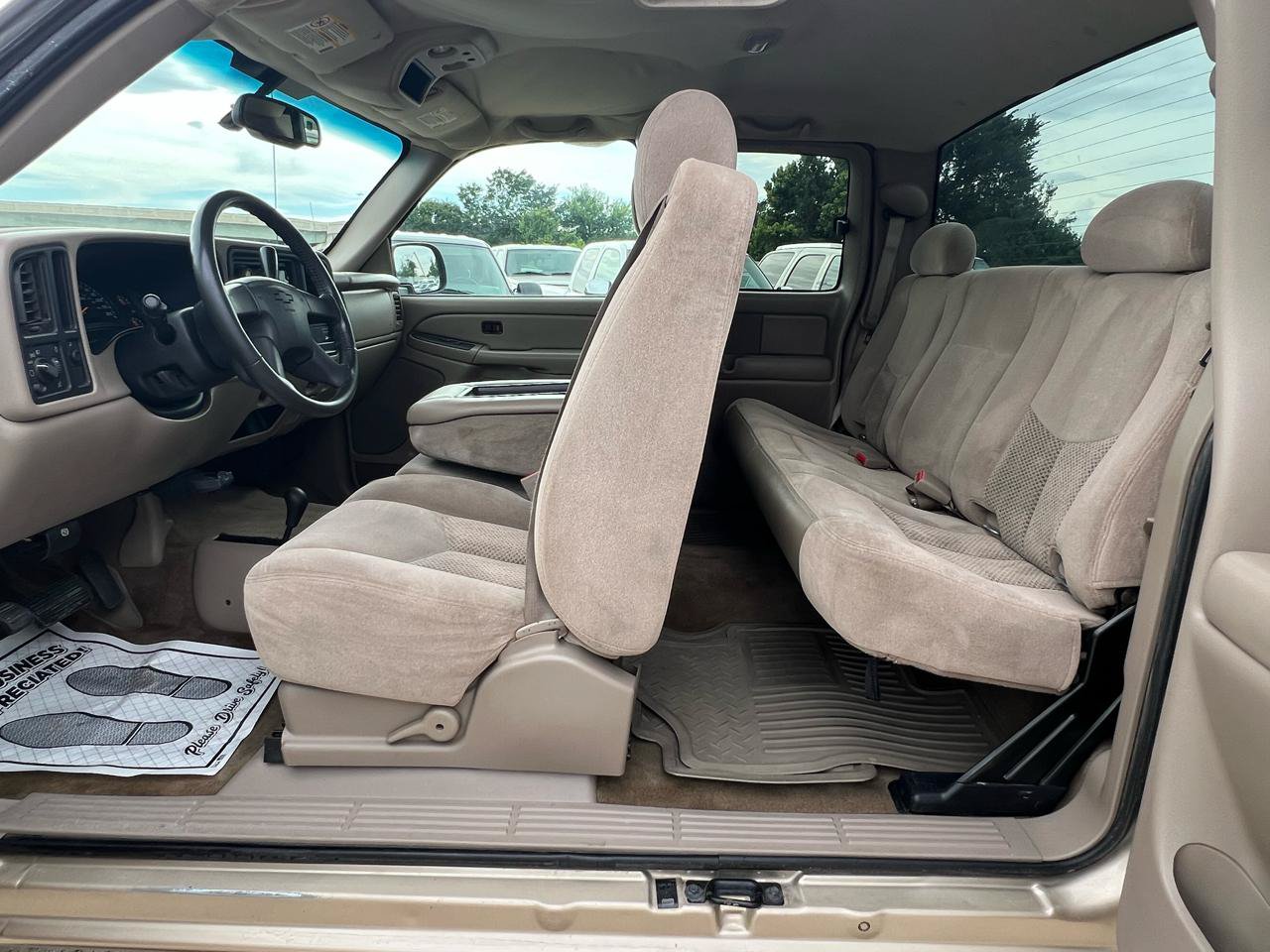 Used 2005 Chevrolet Silverado 2500 LS AWD/4WD image 23