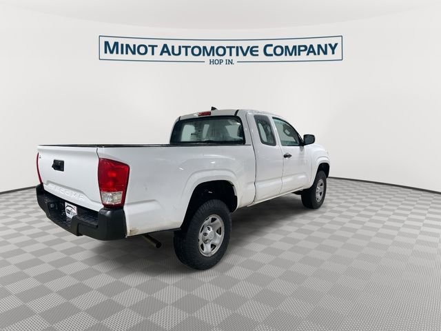 Used 2016 Toyota Tacoma SR image 8