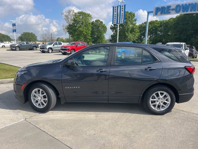Used 2022 Chevrolet Equinox LS w/ Driver Confidence II Package image 3