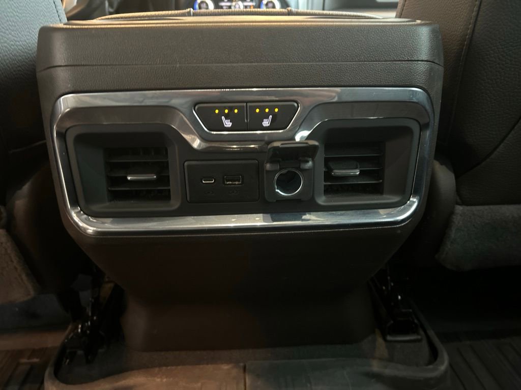Used 2020 GMC Sierra 2500 Denali w/ Denali Ultimate Package AWD/4WD image 16