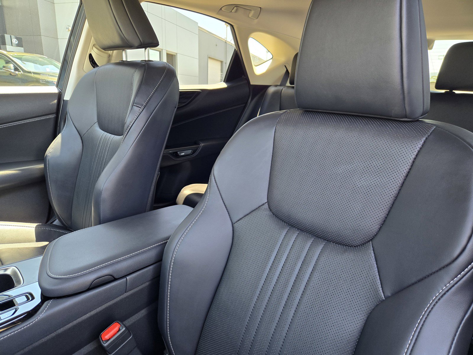Used 2025 Lexus NX 350h AWD w/ Accessory Package (2T) image 16
