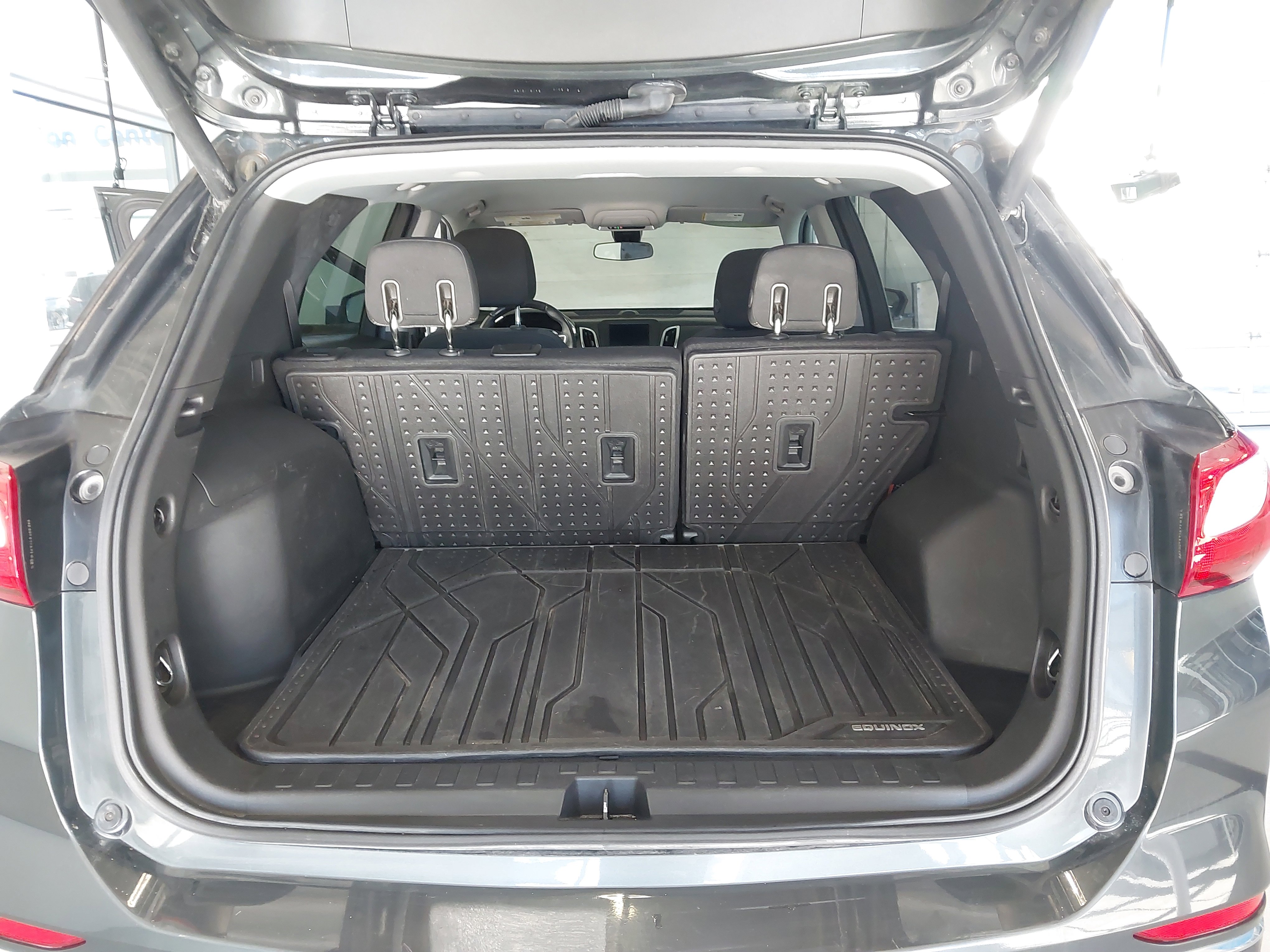 Used 2020 Chevrolet Equinox LT image 27