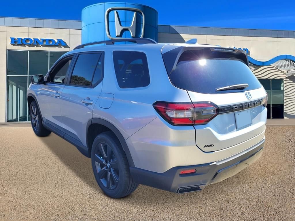 New 2026 Honda Pilot Sport image 3