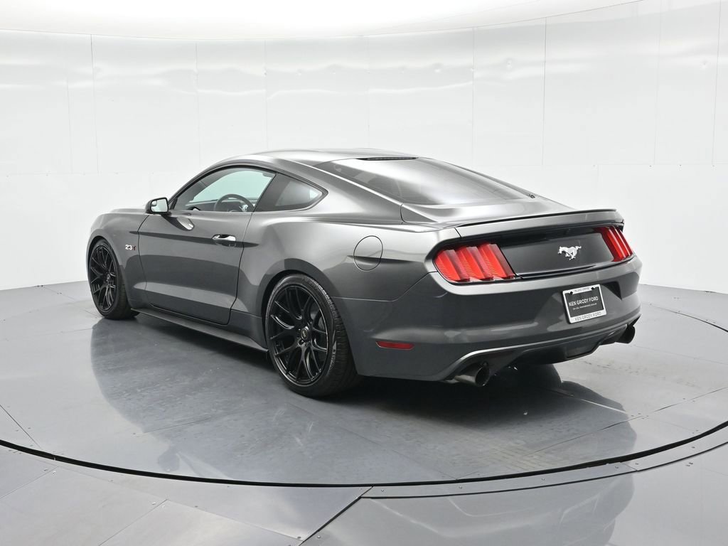 Used 2015 Ford Mustang Coupe RWD image 25
