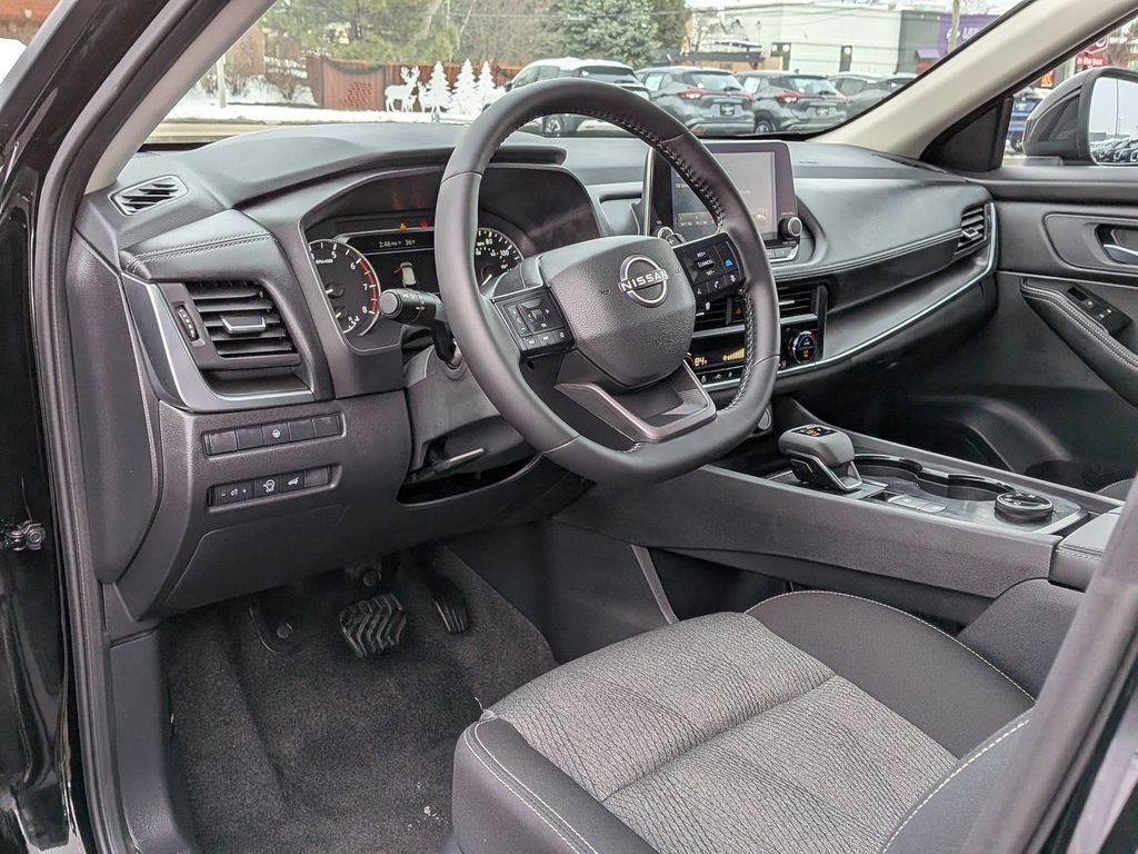 Used 2026 Nissan Rogue SV w/ Cold Weather Package image 10