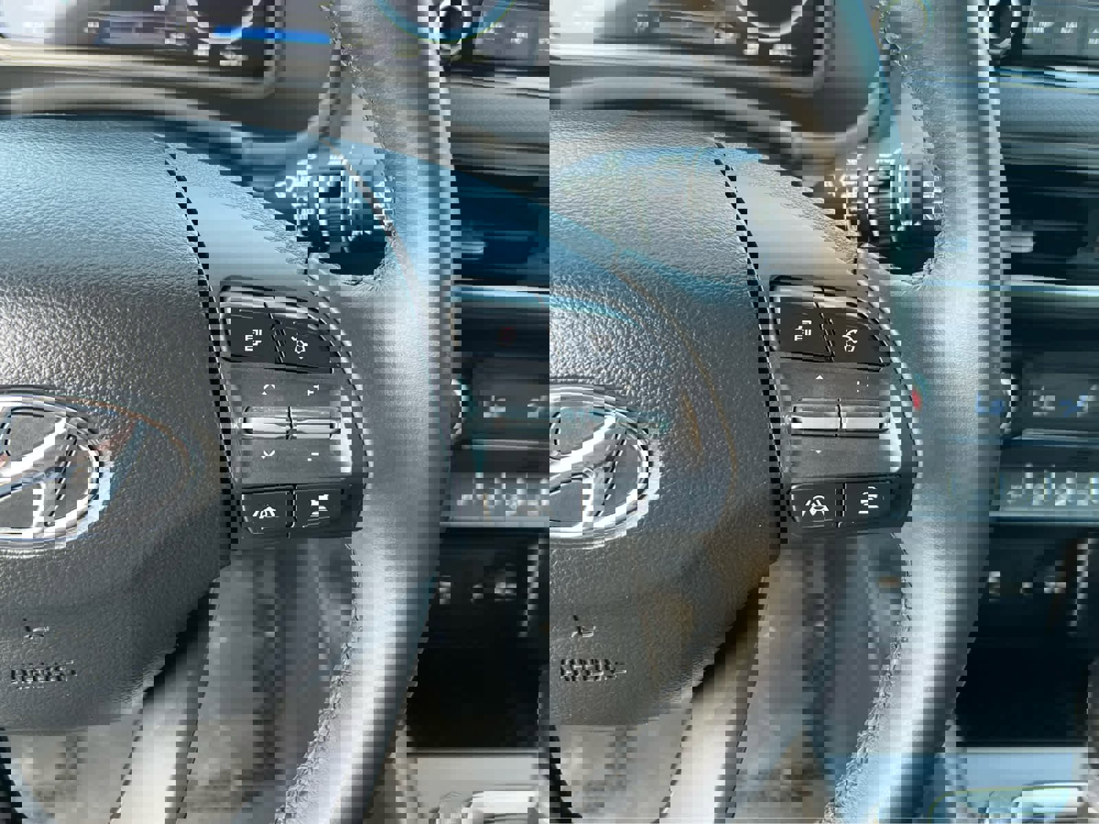 Certified 2023 Hyundai Kona Limited image 33