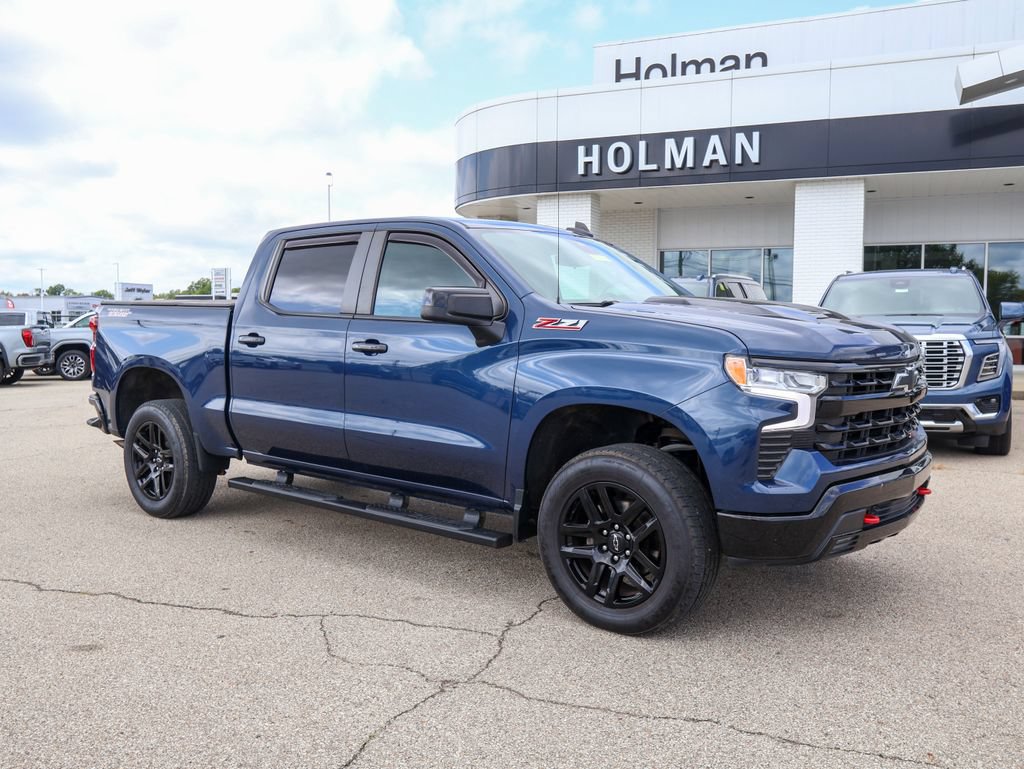 Used 2022 Chevrolet Silverado 1500 LT Trail Boss AWD/4WD image 1