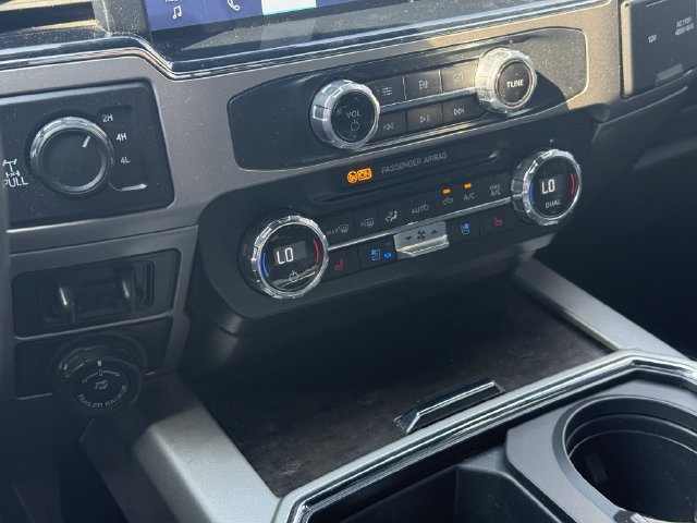 Used 2022 Ford F250 Lariat w/ Black Appearance Package AWD/4WD image 26