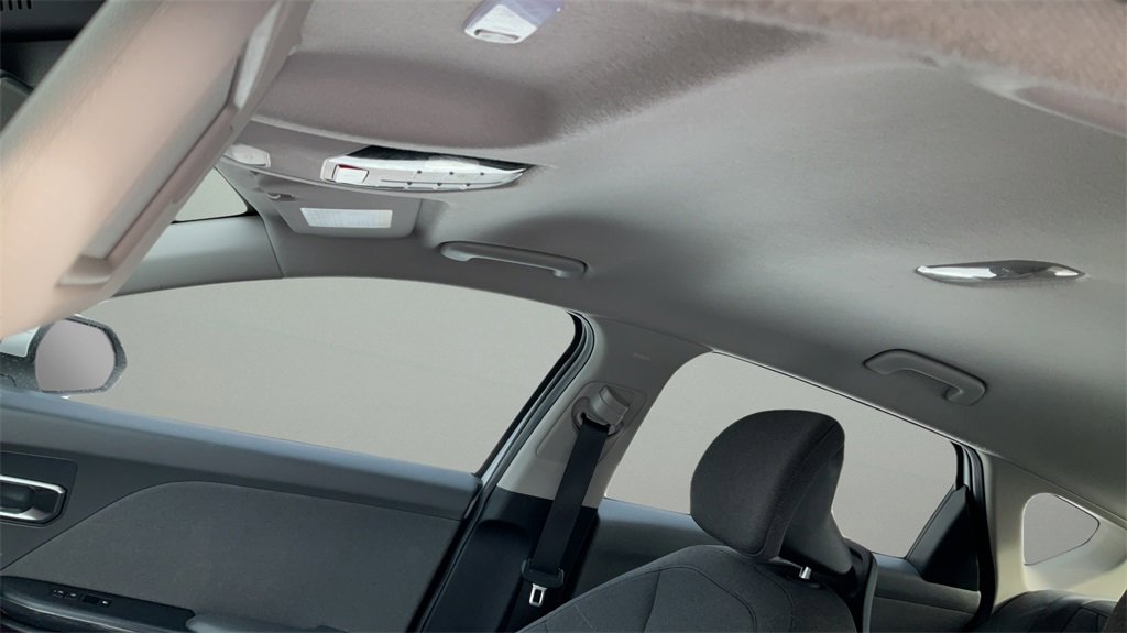 Used 2025 Kia K4 EX image 17