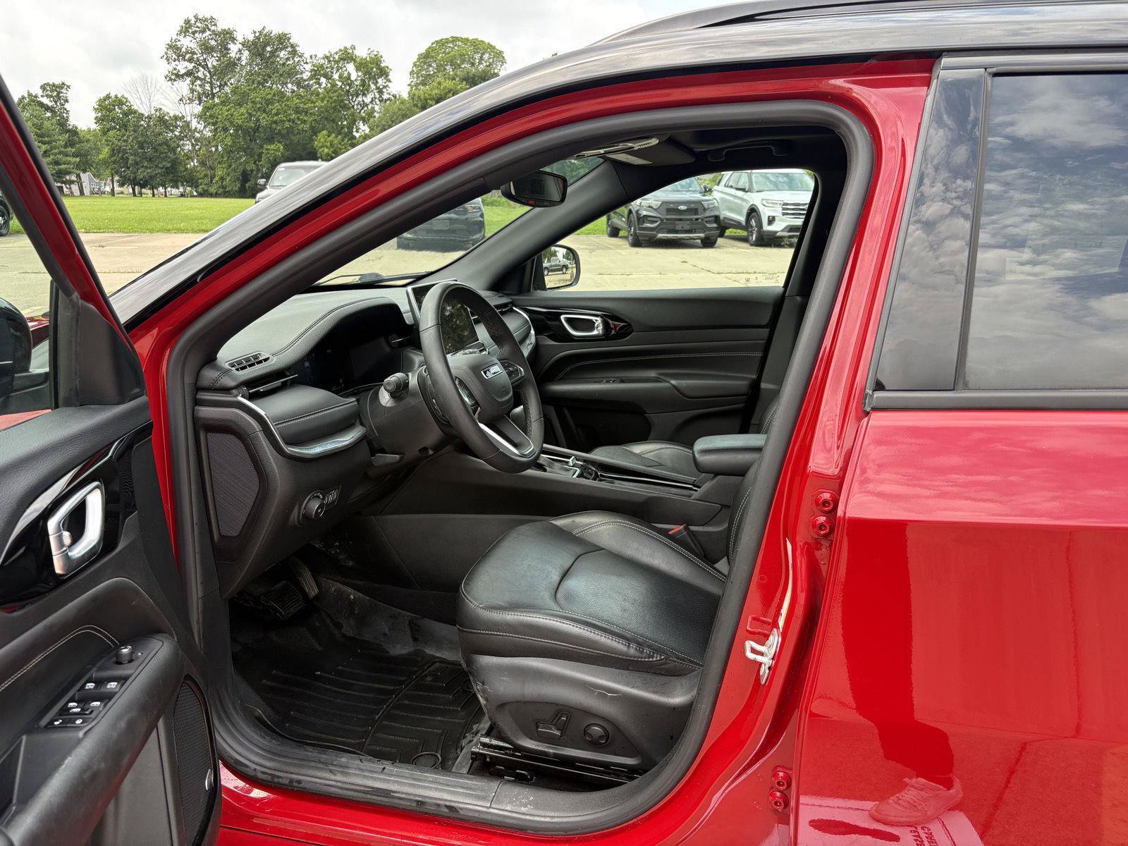 Used 2023 Jeep Compass High Altitude AWD/4WD image 4