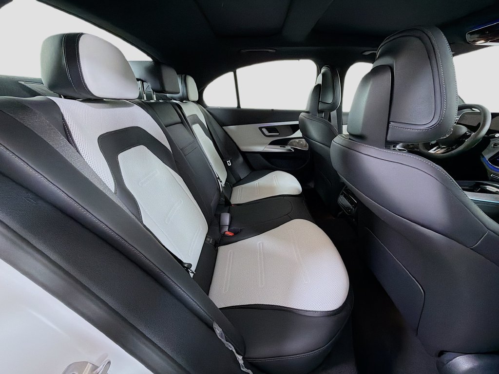 New 2026 Mercedes-Benz E 53 AMG e 4MATIC Sedan image 30