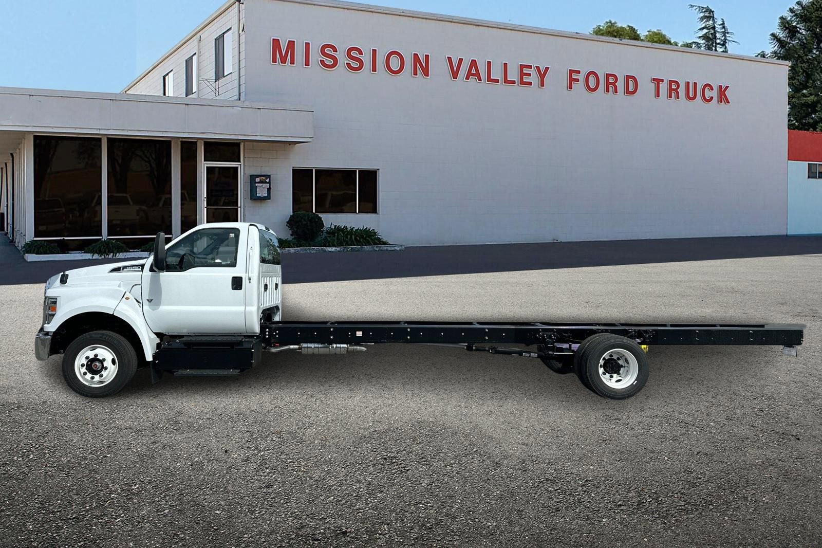 New 2027 Ford F650 2WD Regular Cab Super Duty image 7