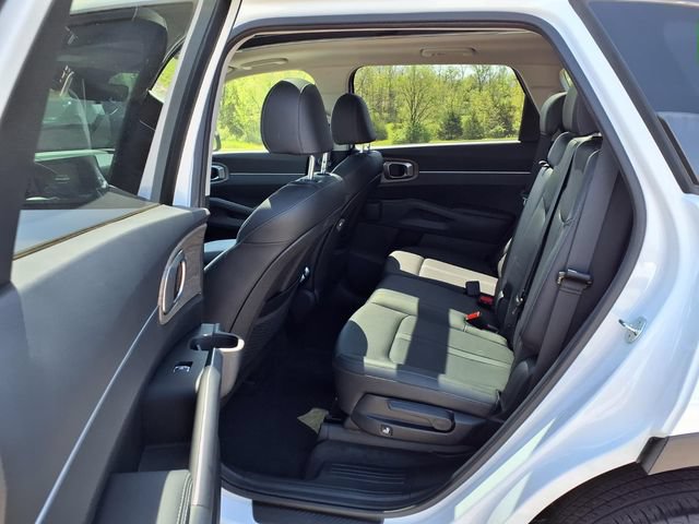 Used 2023 Kia Sorento S w/ Panoramic Sunroof Package AWD/4WD image 81