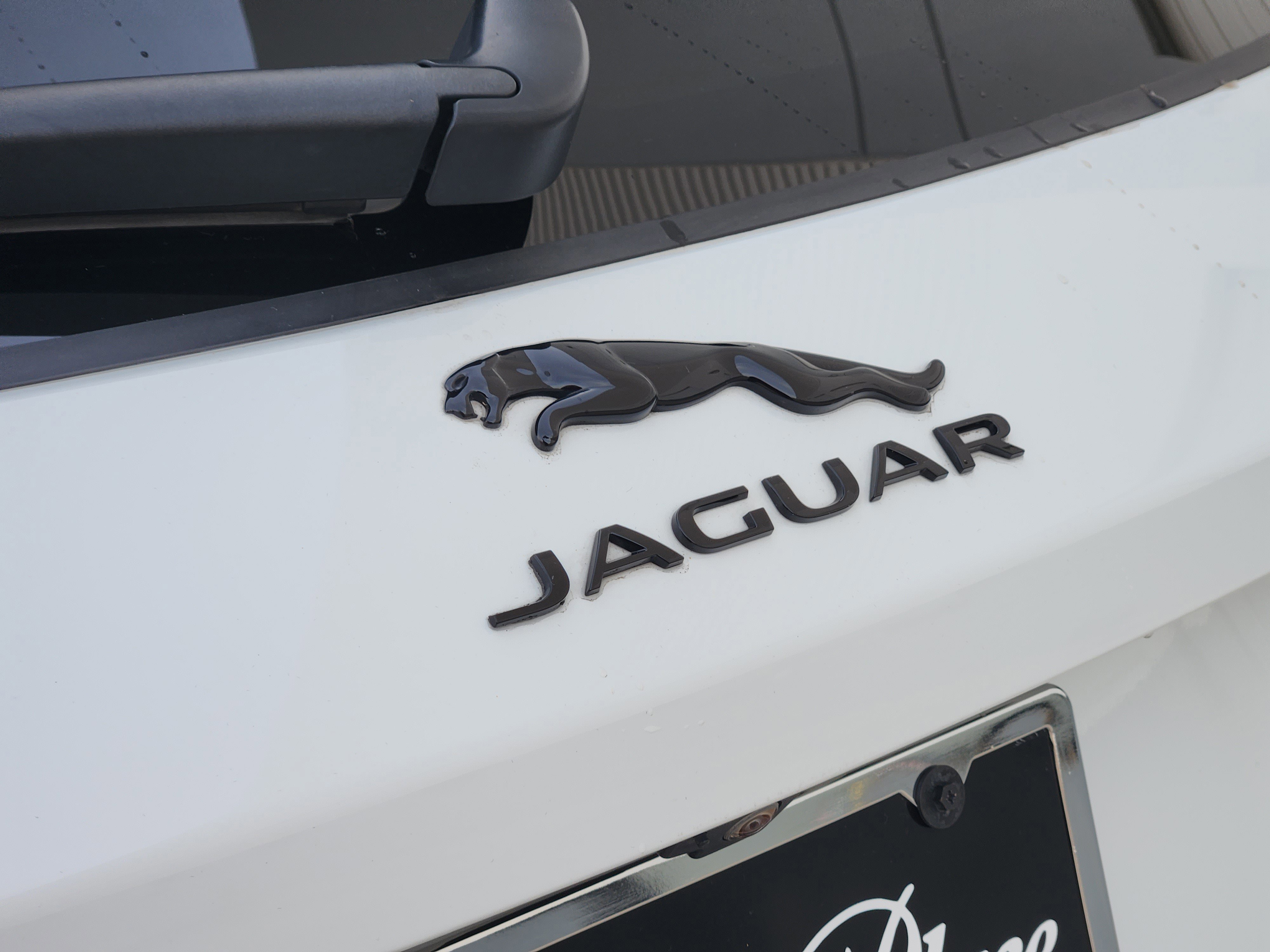 Certified 2024 Jaguar F-PACE R-Dynamic S image 32