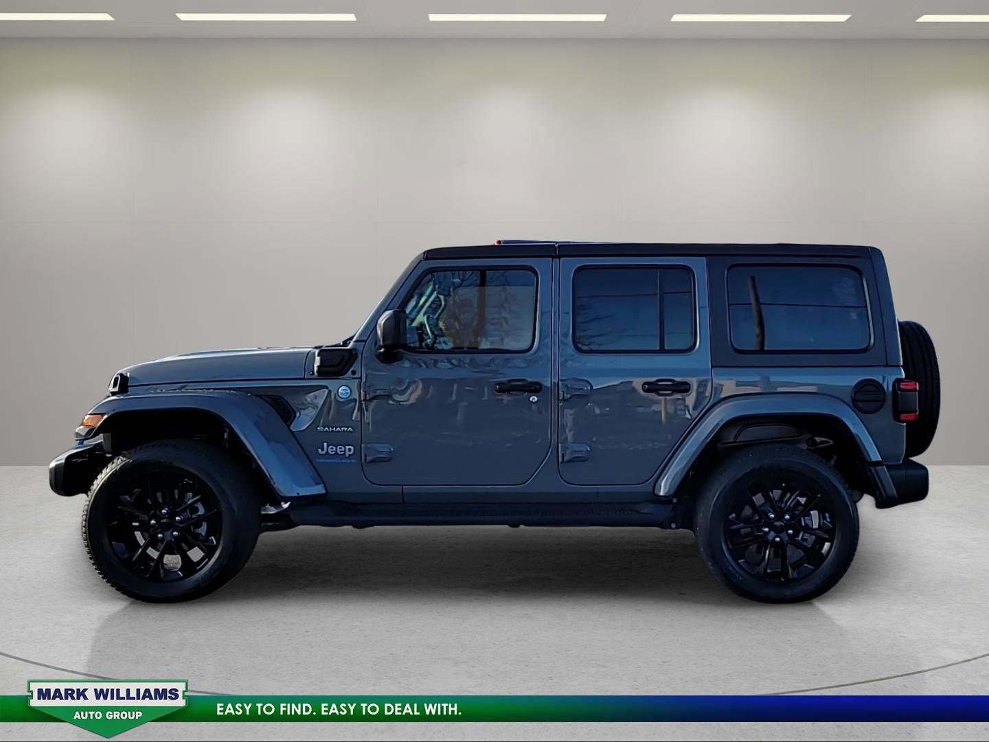 Used 2023 Jeep Wrangler Unlimited Sahara w/ Cold Weather Group image 7