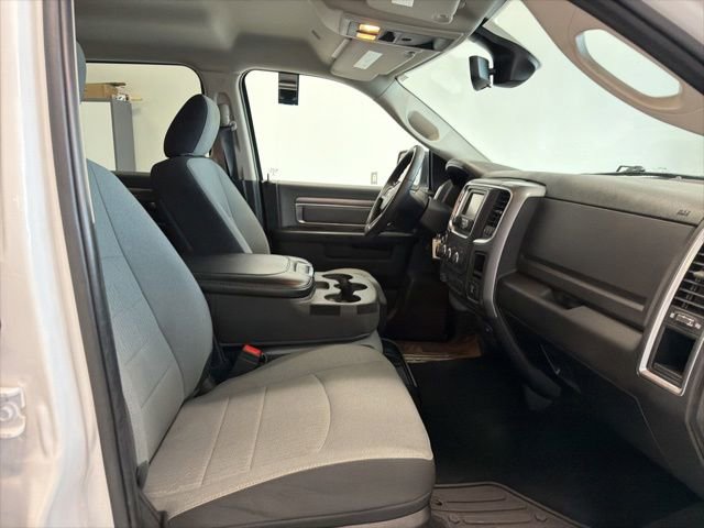 Used 2022 RAM 1500 Classic SLT w/ Protection Group AWD/4WD image 25
