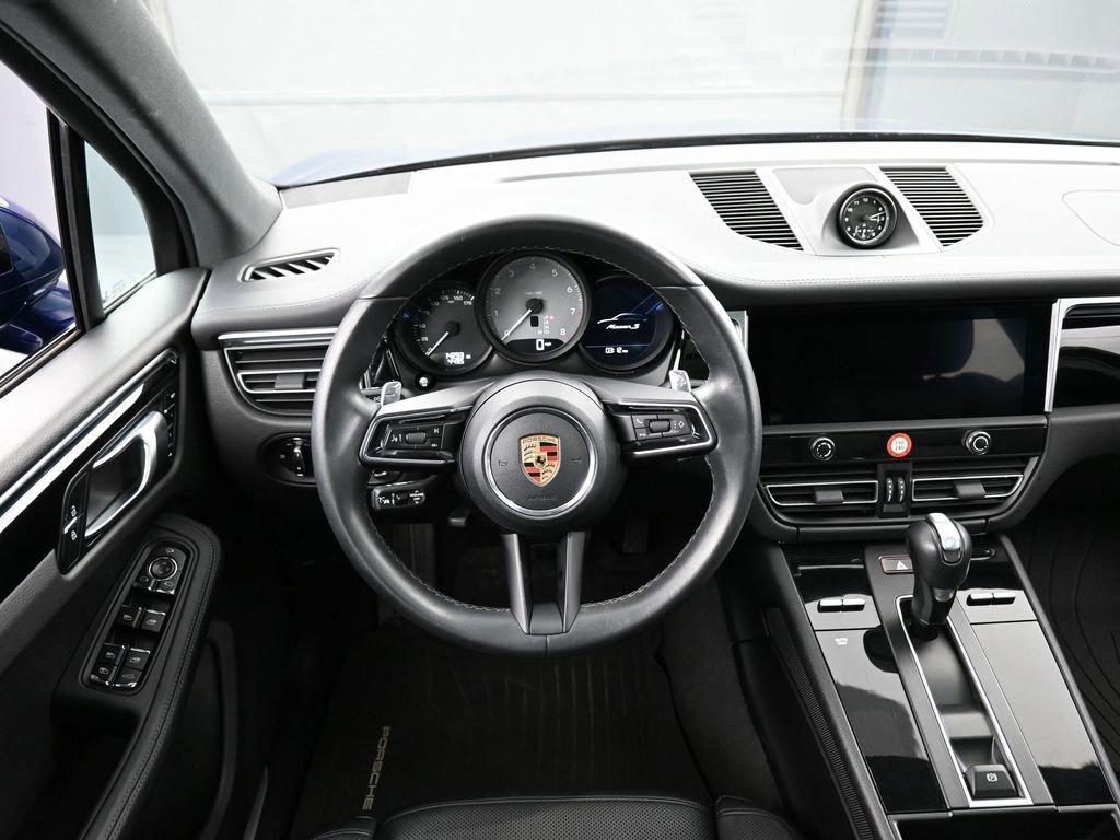 Certified 2023 Porsche Macan S image 19