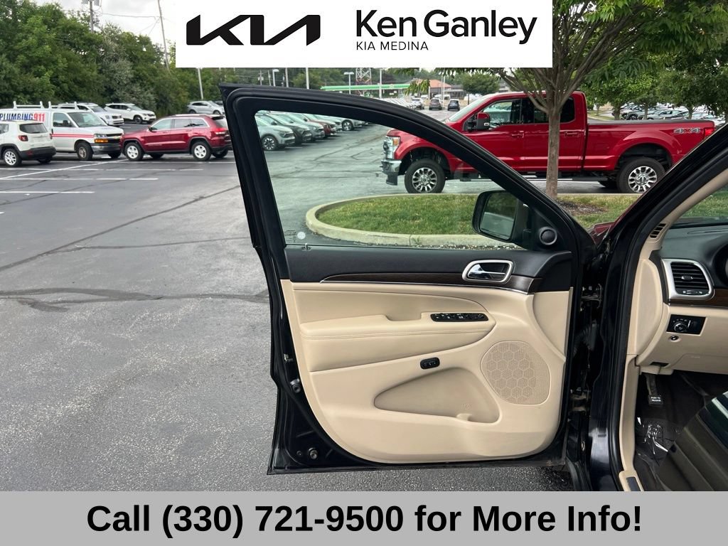 Used 2017 Jeep Grand Cherokee Limited AWD/4WD image 24