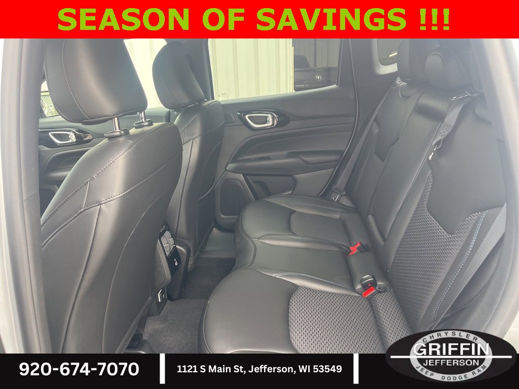 New 2025 Jeep Compass Latitude w/ Sun & Sound Group image 8