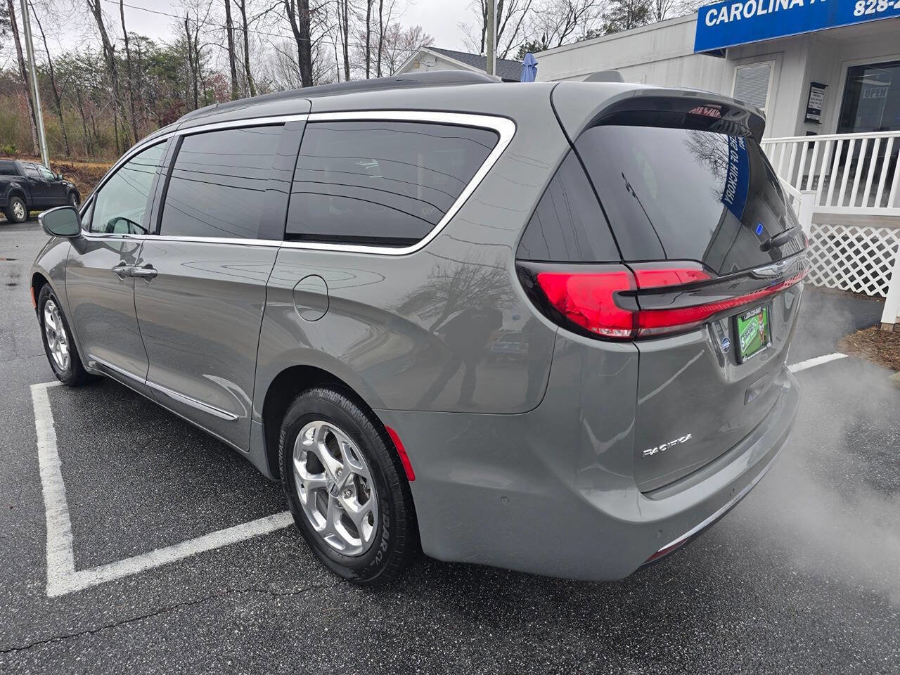 Used 2022 Chrysler Pacifica Limited FWD image 4