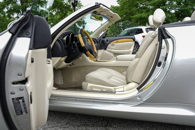 Used 2005 Lexus SC 430 Convertible RWD image 50