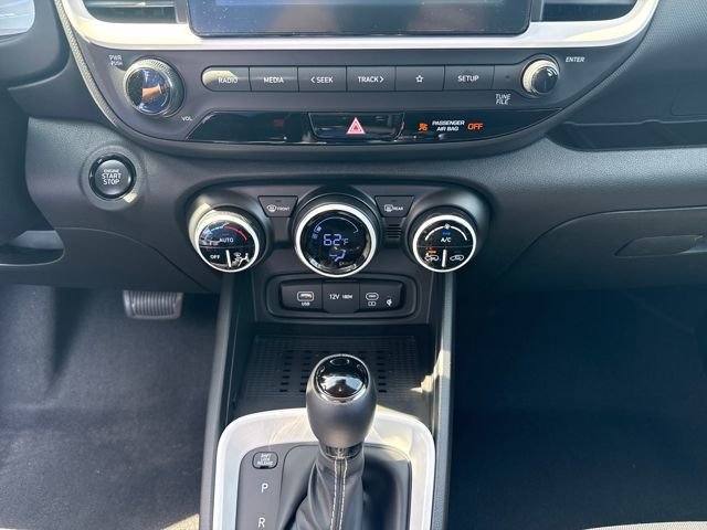 Certified 2026 Hyundai Venue SEL image 17