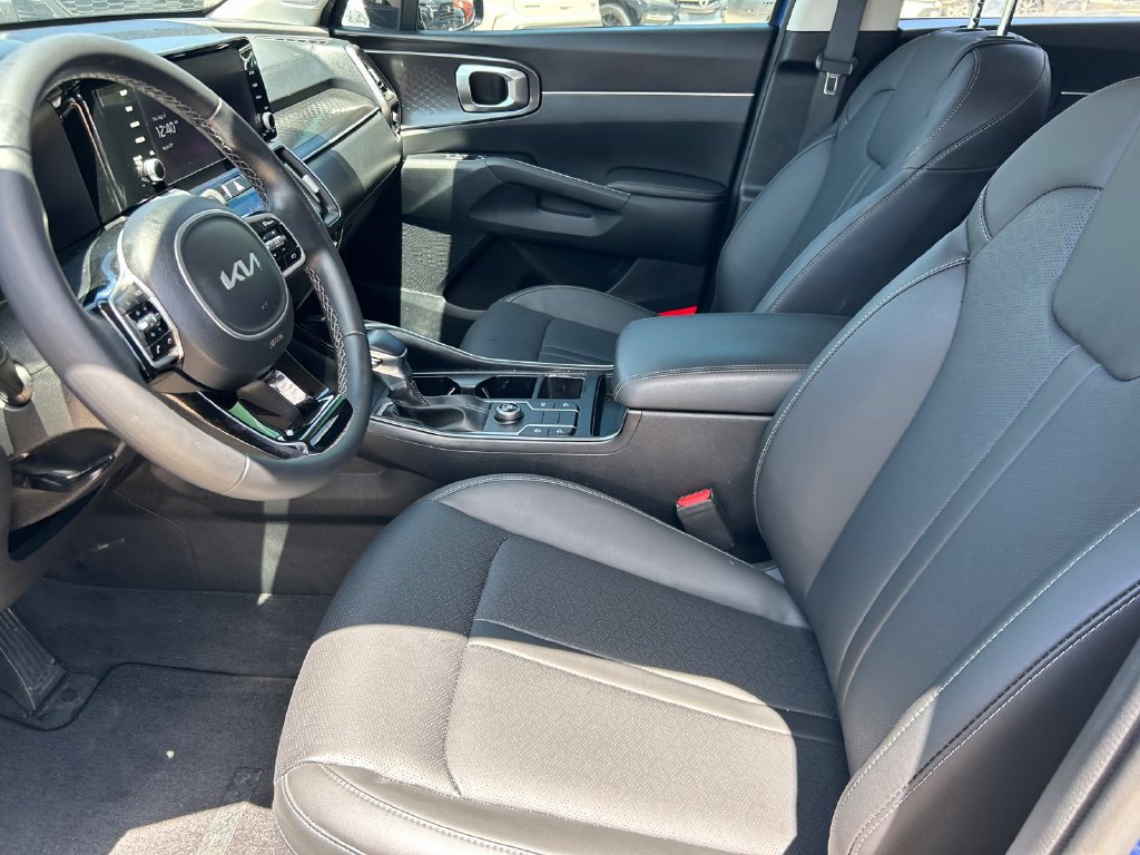 Used 2022 Kia Sorento S FWD image 11
