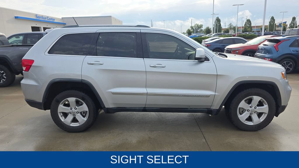 Used 2011 Jeep Grand Cherokee Laredo AWD/4WD image 6