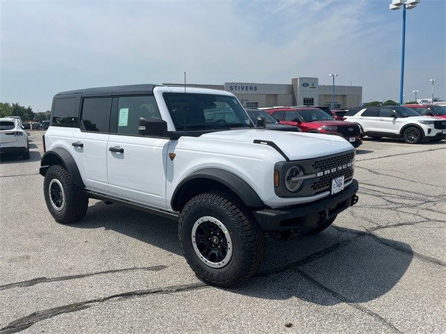 New 2025 Ford Bronco Badlands image 2