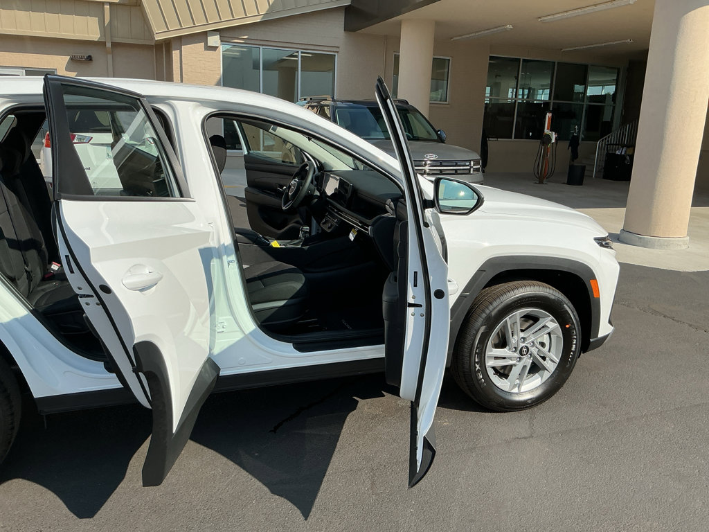 Certified 2026 Hyundai Tucson SE image 13