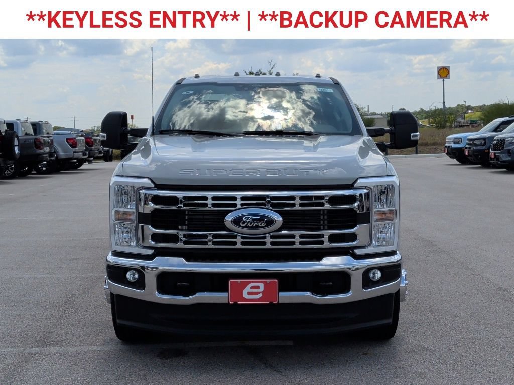 New 2026 Ford F350 XLT AWD/4WD image 2