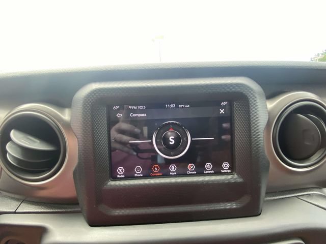 Used 2021 Jeep Wrangler Unlimited Sport AWD/4WD image 16