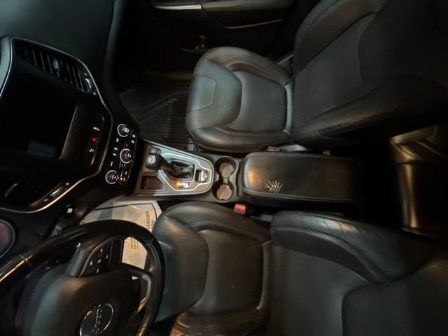 Used 2021 Jeep Cherokee Latitude Lux FWD image 15