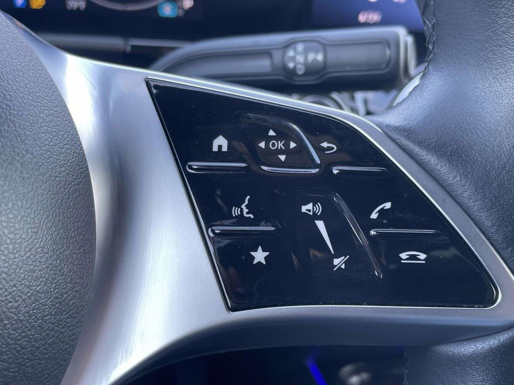 Used 2025 Mercedes-Benz GLA 250 4MATIC image 22