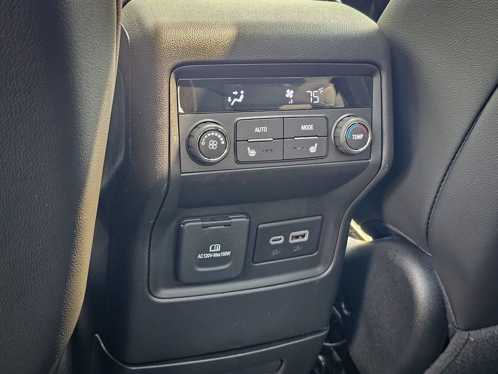 Used 2023 GMC Acadia Denali w/ Denali Technology Package AWD/4WD image 40