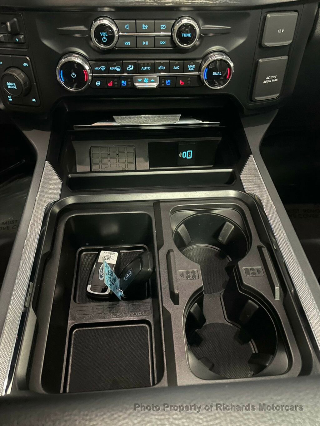 Used 2024 Ford F250 Lariat w/ Lariat Ultimate Package AWD/4WD image 16