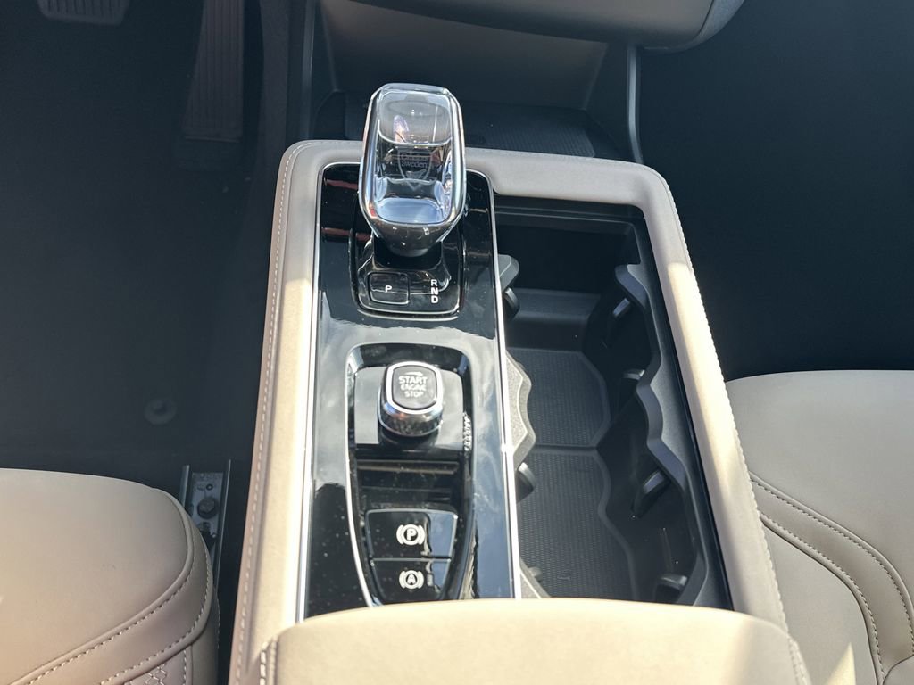 New 2026 Volvo XC90 B6 Plus w/ Protection Package Premier image 19