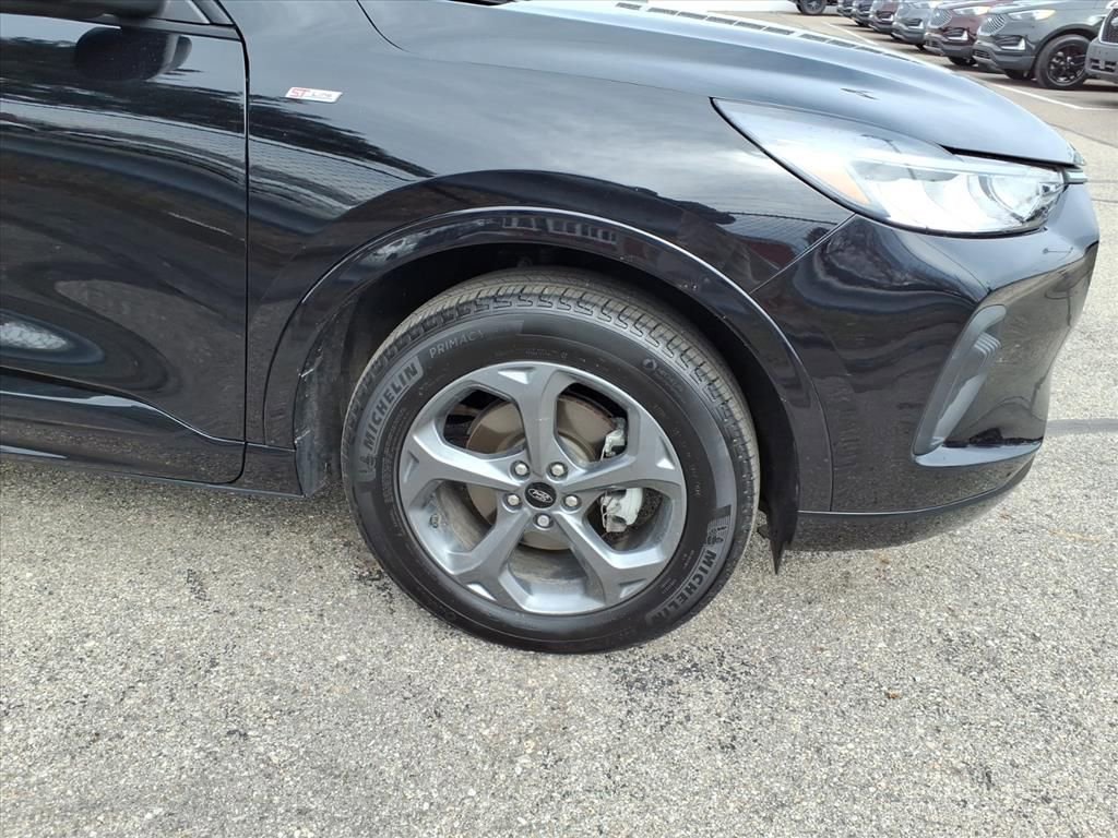 Used 2024 Ford Escape ST-Line w/ Tech Pack #1 image 5