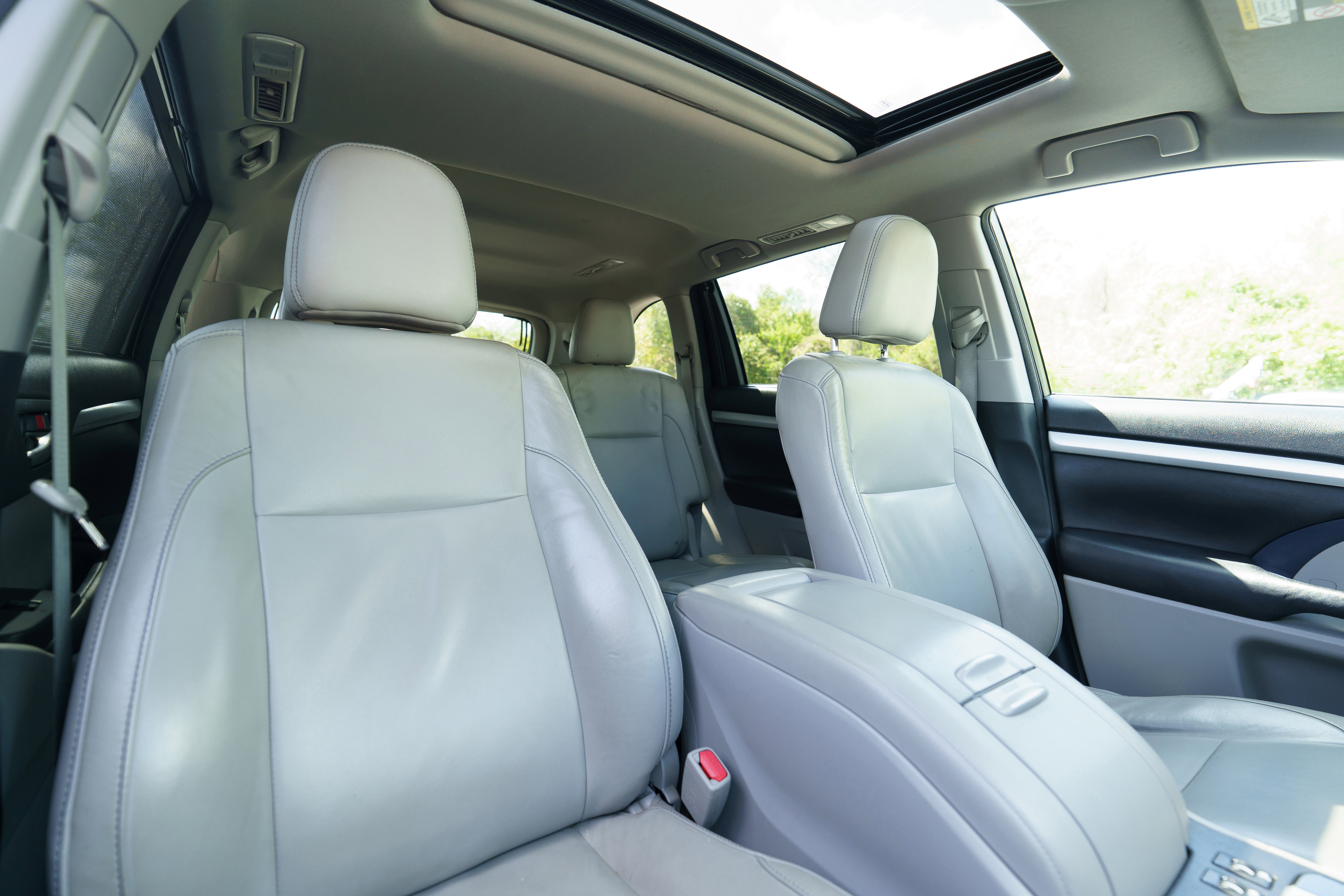 Used 2016 Toyota Highlander XLE image 11