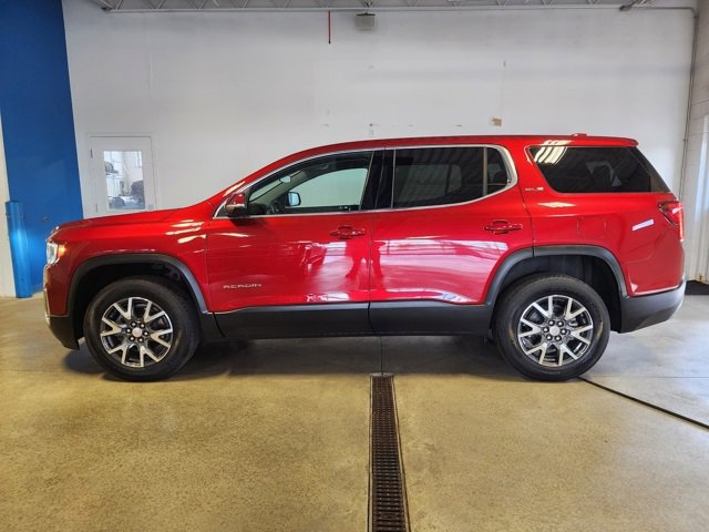 Used 2023 GMC Acadia SLE image 1