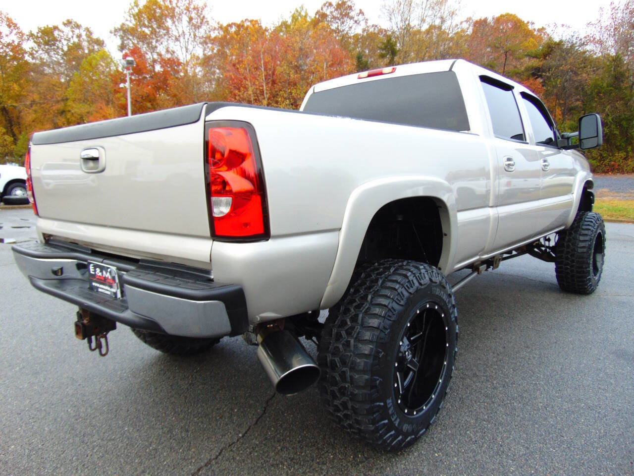 Used 2004 Chevrolet Silverado 2500 LT w/ Heavy-Duty Power Package image 40