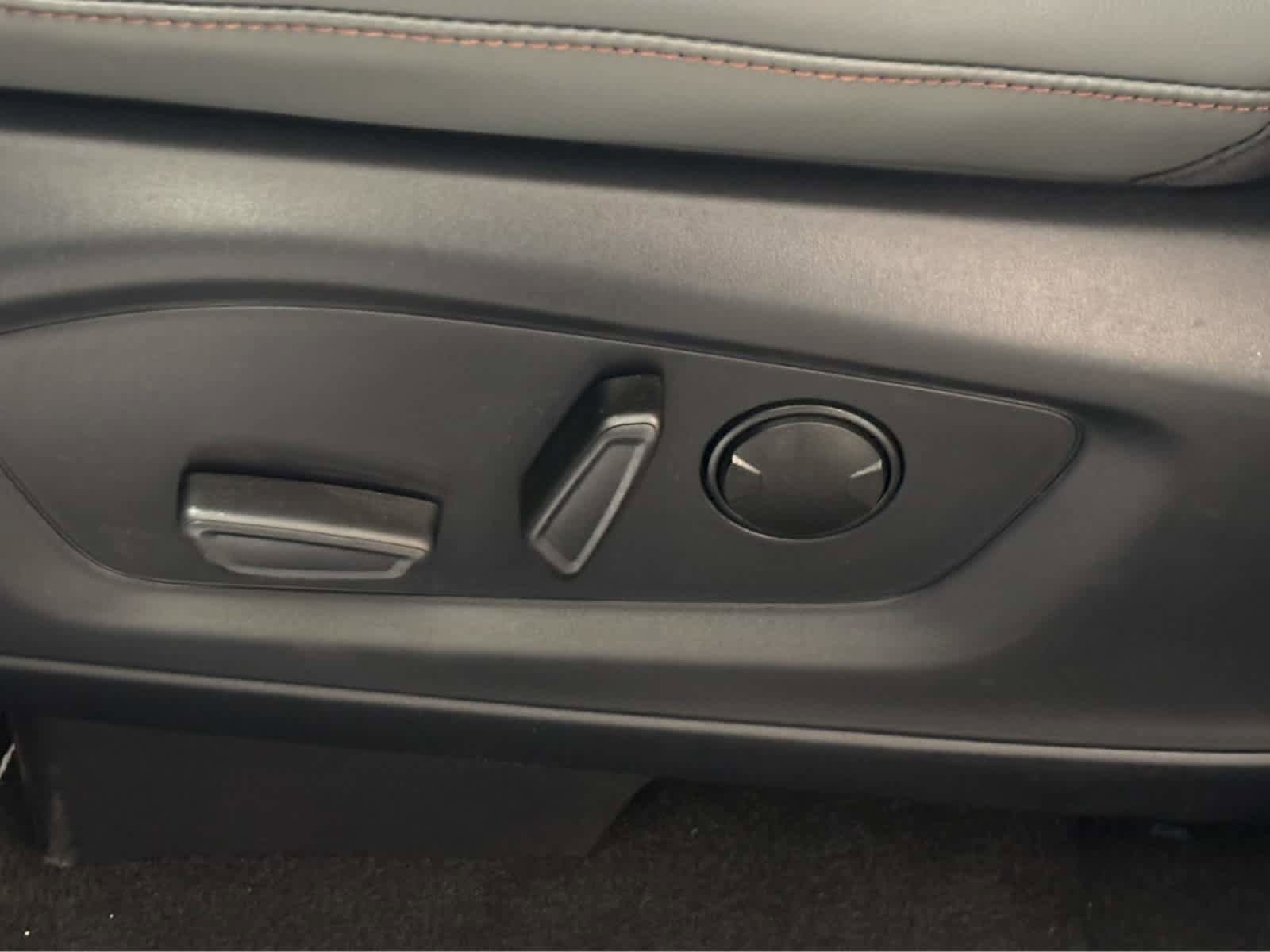 New 2026 Ford Explorer Active w/ Active Comfort Package image 20