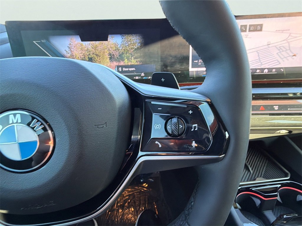 Used 2026 BMW 540i xDrive image 31