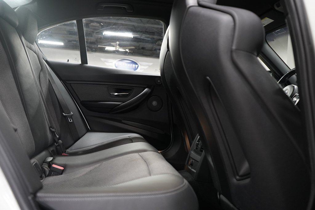 Used 2018 BMW M3 RWD image 20