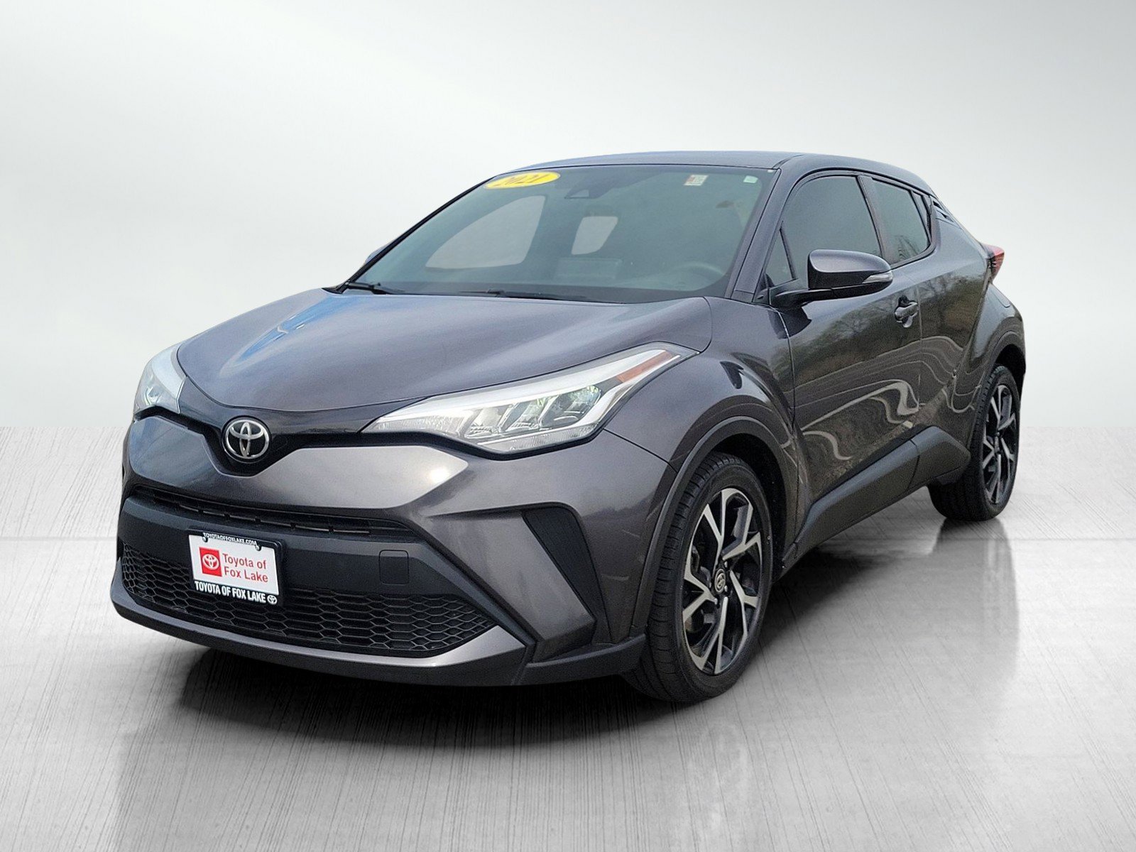 Used 2021 Toyota C-HR XLE FWD image 2