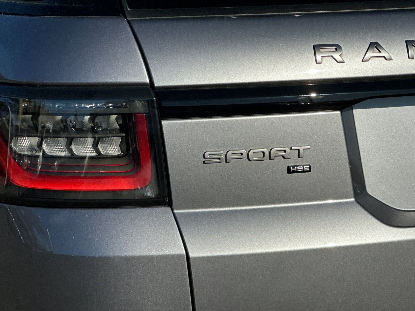 Used 2021 Land Rover Range Rover Sport HSE Silver Edition image 27