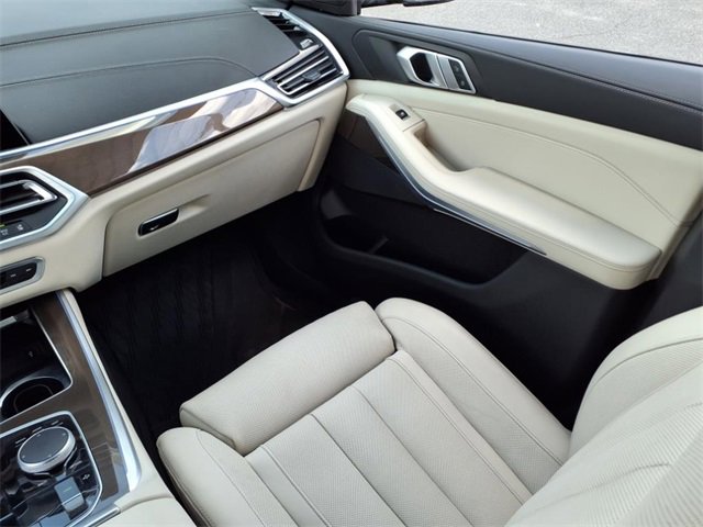 Used 2022 BMW X5 xDrive40i w/ Premium Enhanced Package image 13
