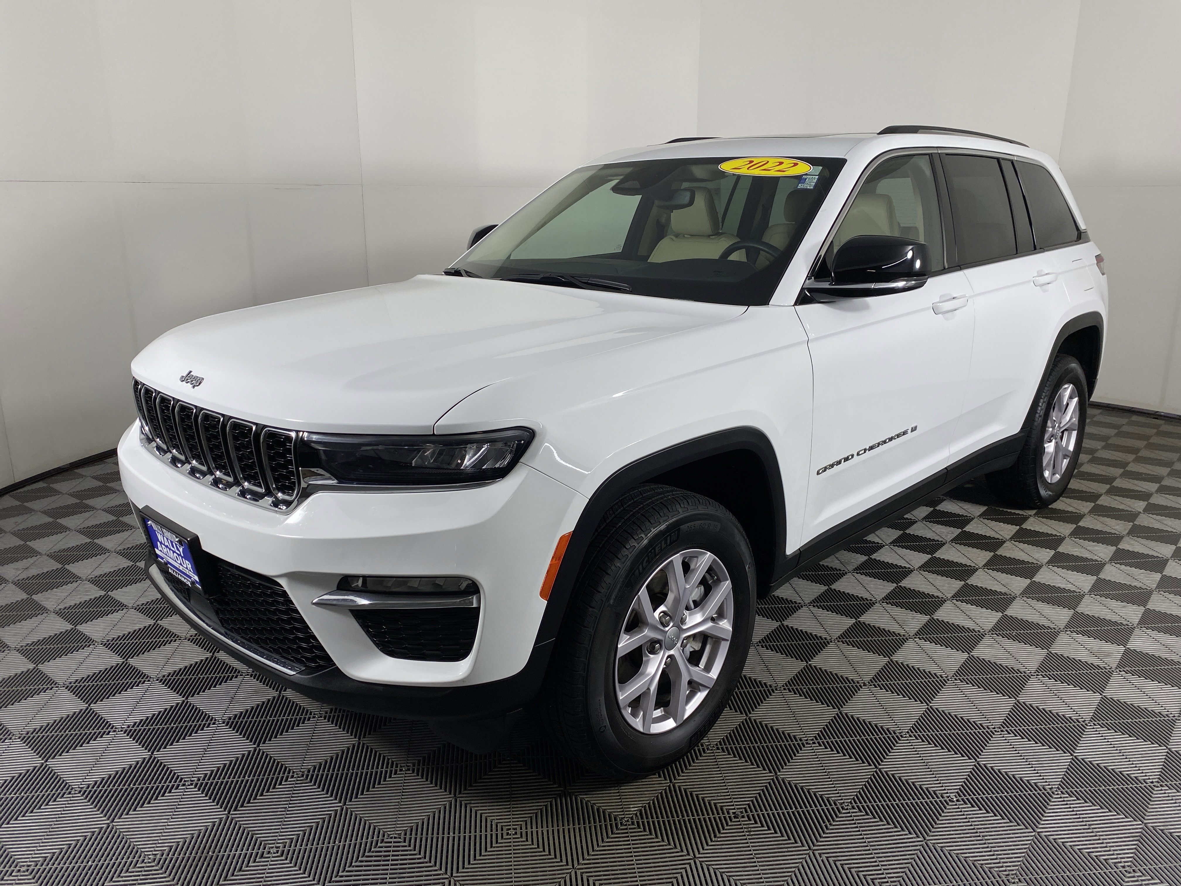 Used 2022 Jeep Grand Cherokee Limited image 13