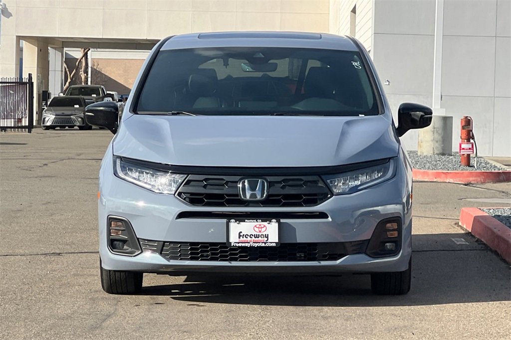 Used 2025 Honda Odyssey Sport-L image 11