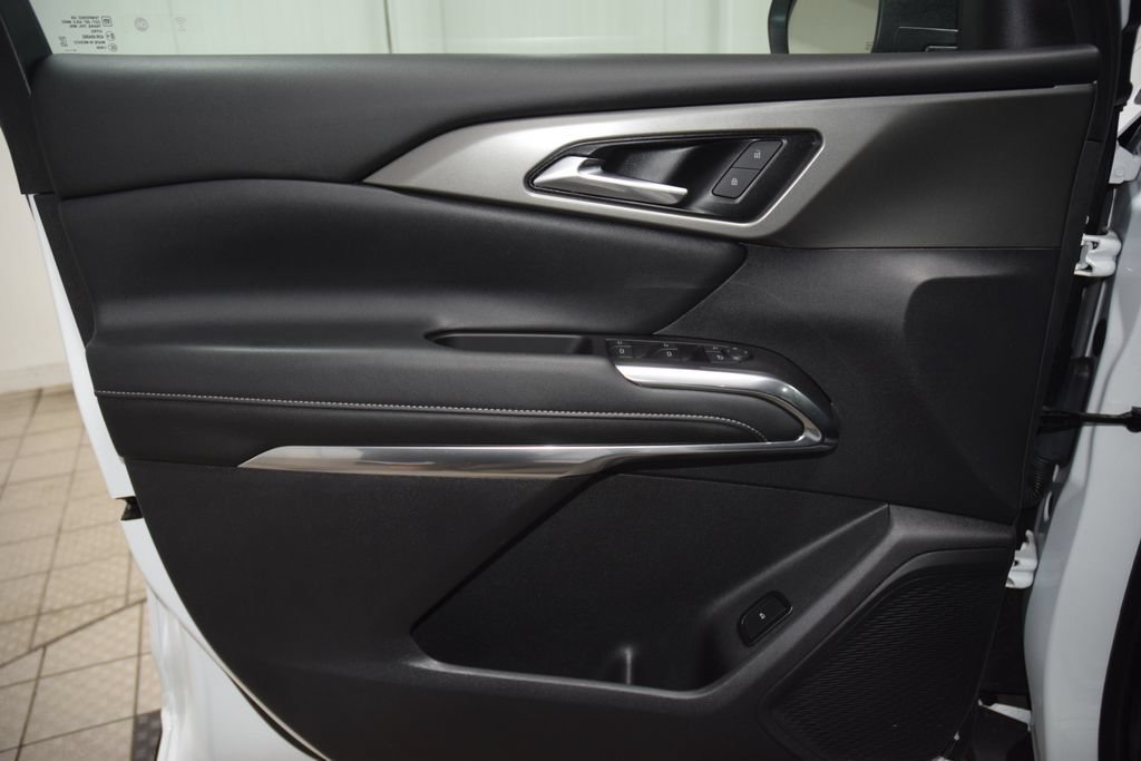 Used 2024 Chevrolet Traverse LS w/ LPO, Floor Liner Package AWD/4WD image 44